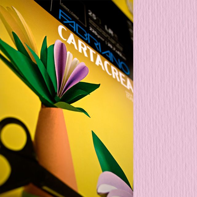 Cartoncino CartaCrea - 35 x 50 cm - 220 gr - rosa 116 - Fabriano - blister 10 f…