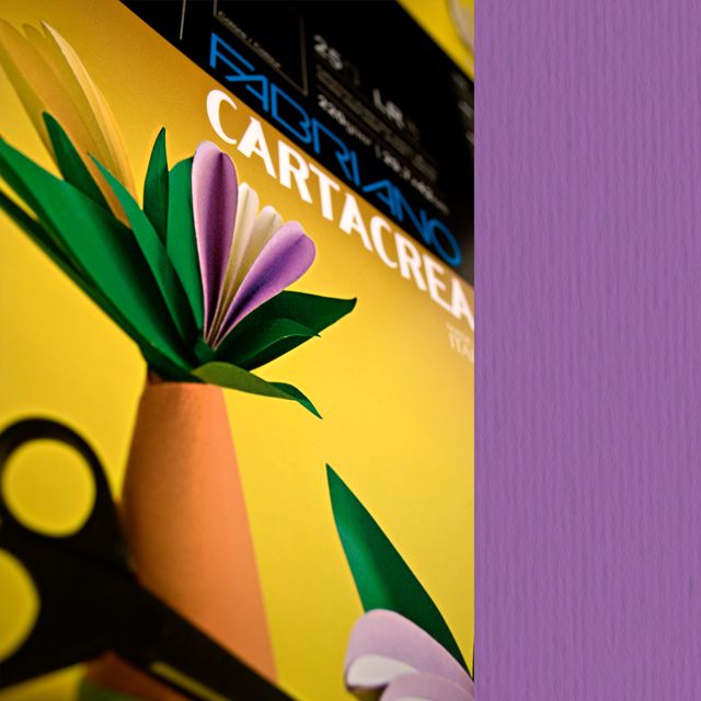 Cartoncino CartaCrea - 35 x 50 cm - 220 gr - viola - Fabriano - blister 10 fogli