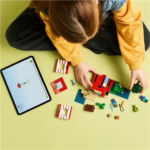 LEGO MINECRAFT CASA NELLA GIUNGLA ESPLOSIVA SET CON FUNZIONE TNT CHE ESPLODE BA…