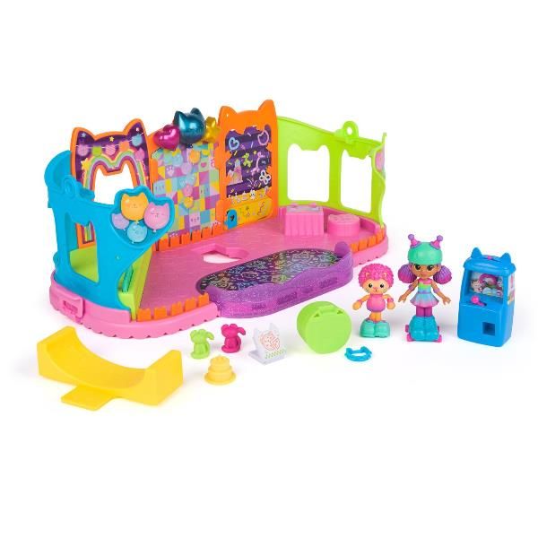 SPIN MASTER GABBYS DOLLHOUSE ATTICO PARTY SKATE CON 3 FIGURE