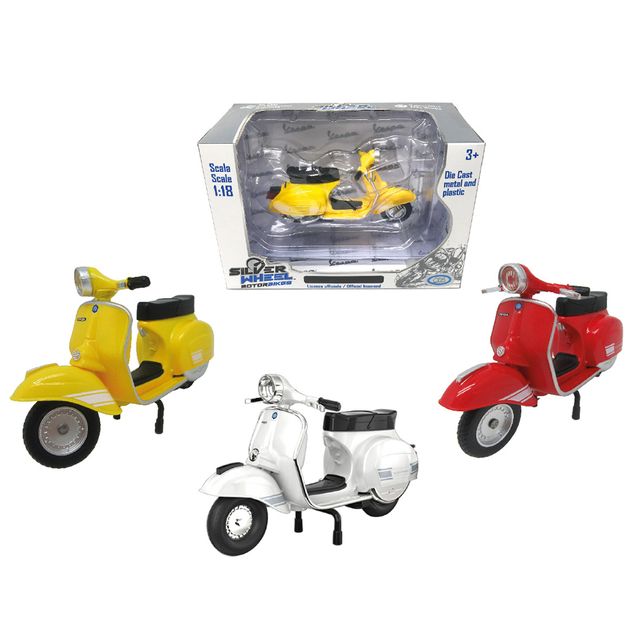 Silver Wheel - Vespa 200 Rally in die cast, sc. 1:18 a ruote libere