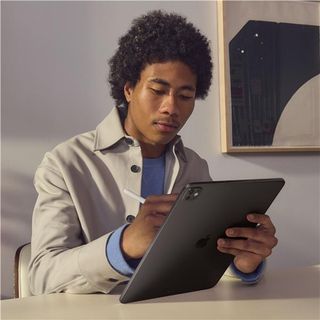 Apple iPad Pro 11ʺ Wi‑Fi 2TB display nanotexture Argento, 27,9 cm (11ʺ), 2420 x…