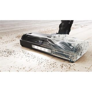 Hoover HF1 PlusCon la scopa elettrica senza filo