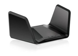 NETGEAR Nighthawk RAXE300 - Router wireless - switch a 4 porte - GigE, 2.5 GigE…