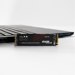 PNY XLR8 CS3140 - SSD - 2 TB - interno - M.2 2280 - PCIe 4.0 x4 (NVMe) - 256 bi…