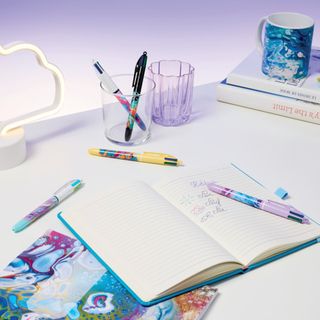 Penna a sfera 4 Colors Decor - fantasie assortite - Bic - expo 30 pezzi