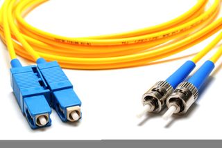 C2G LC-LC 10Gb 50/125 OM3 Duplex Multimode PVC Fiber Optic Cable (LSZH) - Cavo …